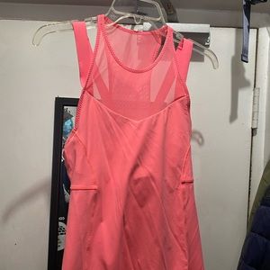 Lululemon Running through the city Tank 8